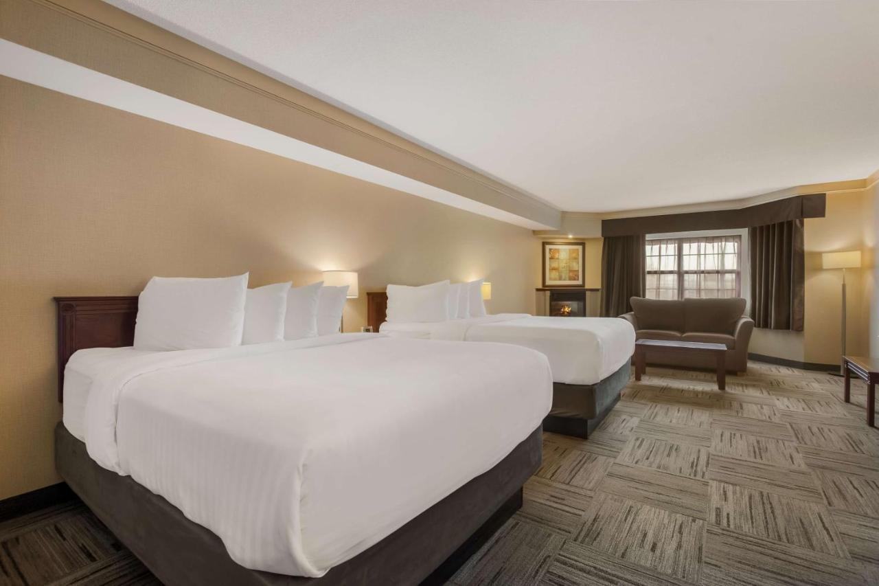 Best Western Brantford Hotel And Conference Centre Экстерьер фото