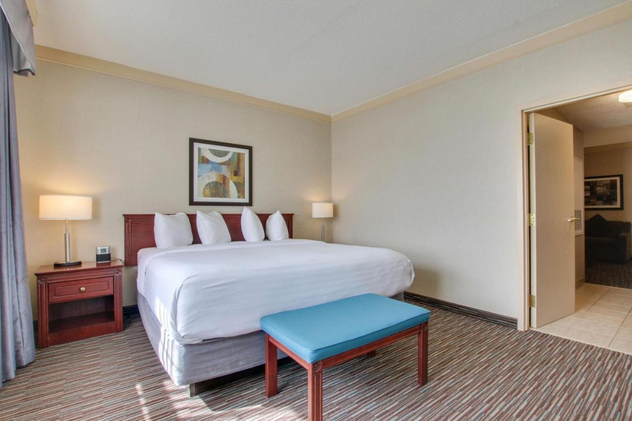 Best Western Brantford Hotel And Conference Centre Экстерьер фото