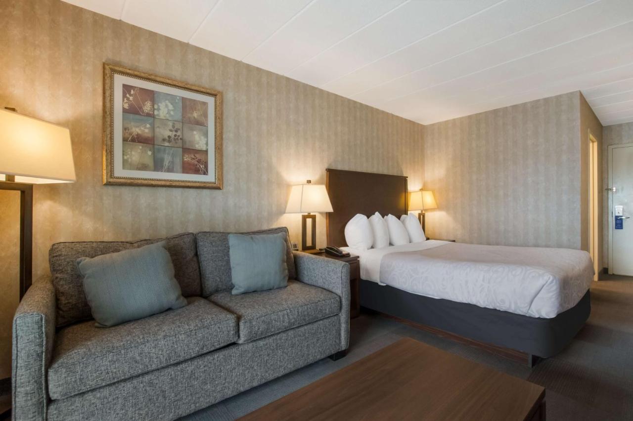 Best Western Brantford Hotel And Conference Centre Экстерьер фото