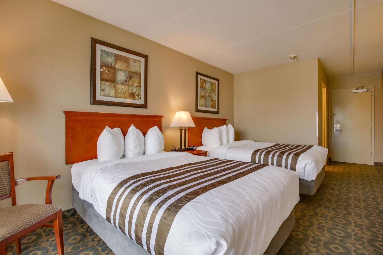 Best Western Brantford Hotel And Conference Centre Экстерьер фото