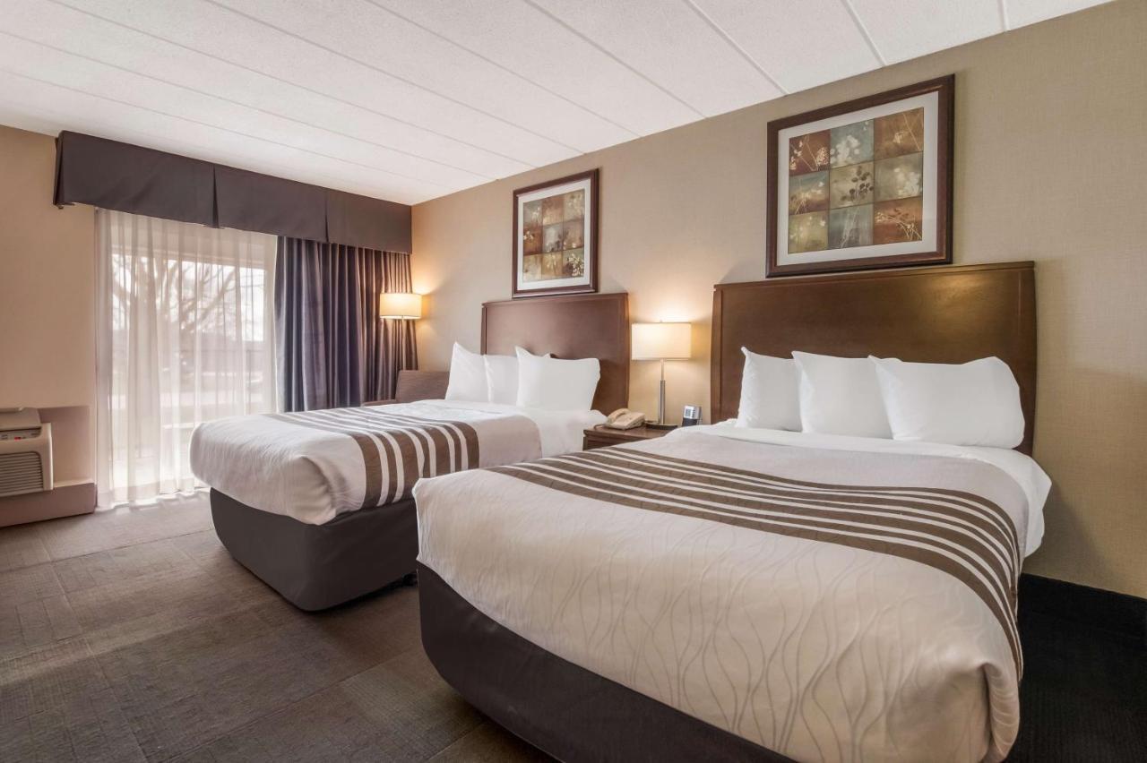 Best Western Brantford Hotel And Conference Centre Экстерьер фото