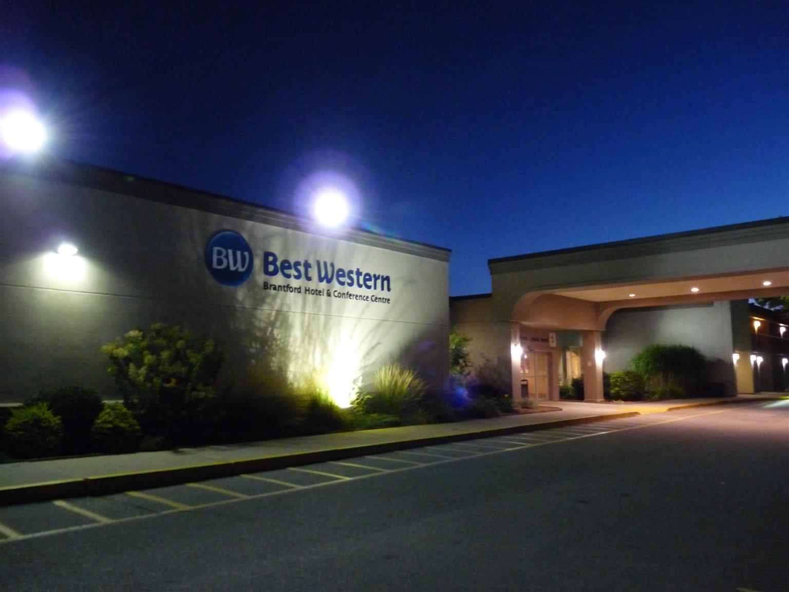 Best Western Brantford Hotel And Conference Centre Экстерьер фото