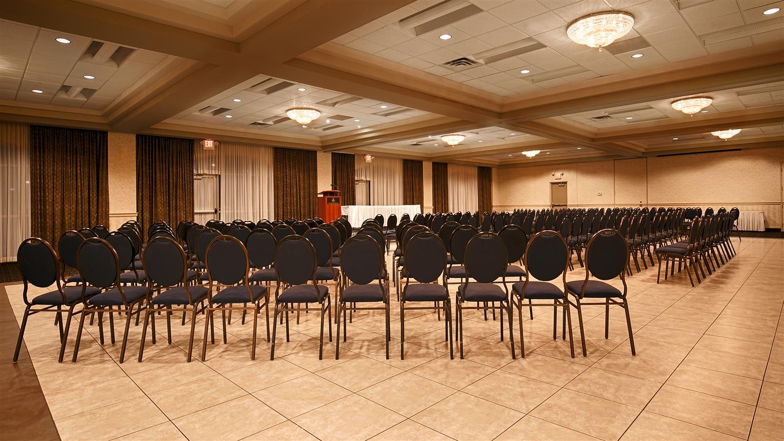 Best Western Brantford Hotel And Conference Centre Экстерьер фото