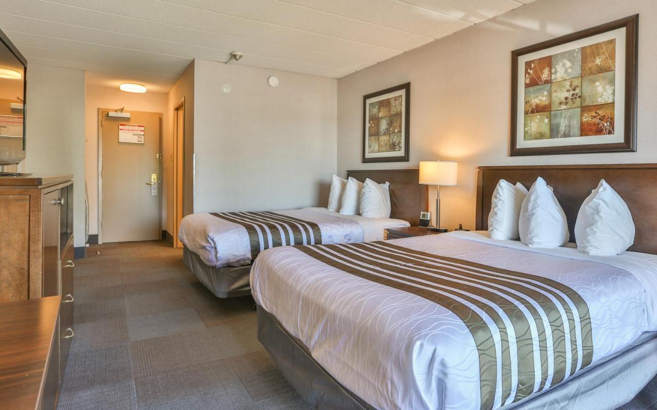 Best Western Brantford Hotel And Conference Centre Экстерьер фото