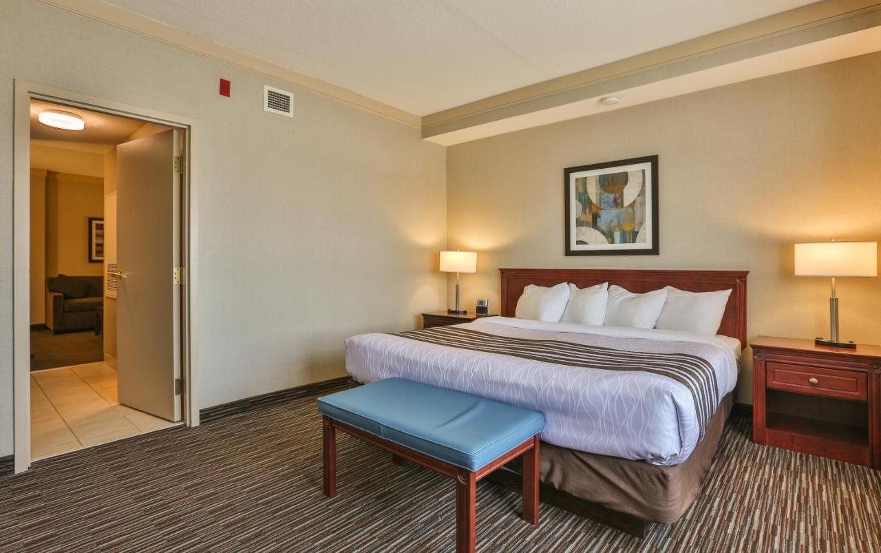 Best Western Brantford Hotel And Conference Centre Экстерьер фото