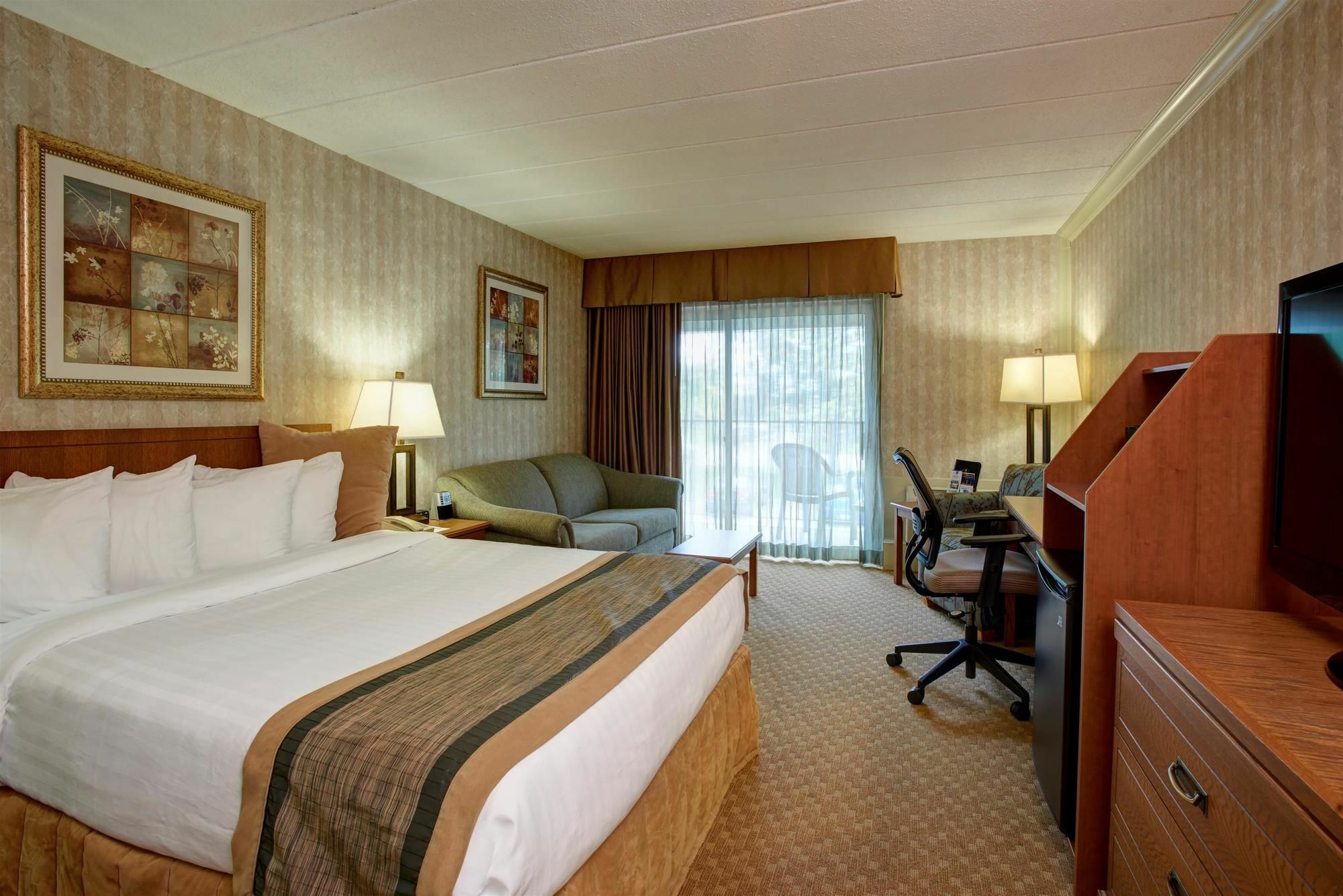 Best Western Brantford Hotel And Conference Centre Экстерьер фото